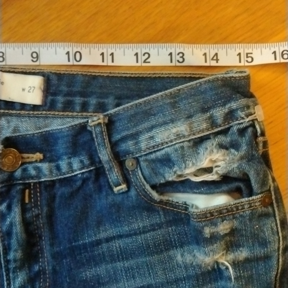 Abercrombie & Fitch distressed jeans. Size 27. Shorter length. - Picture 9 of 14